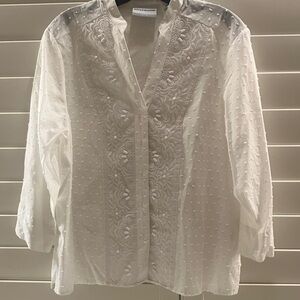 Alfred Dunner White Embroidered Studfed Swiss Dot Button-Down Shirt